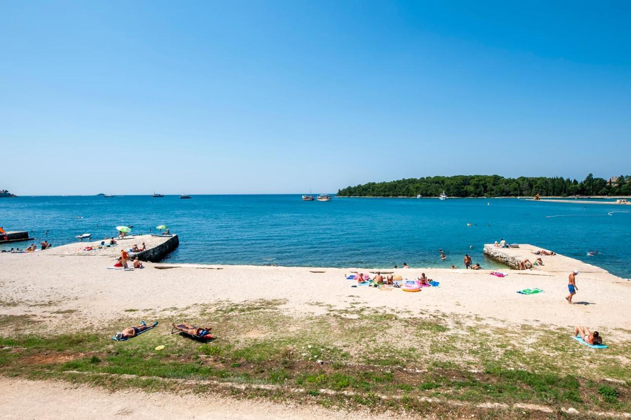Pineta Mobile Home In Porton Biondi Camp Rovinj Exterior foto